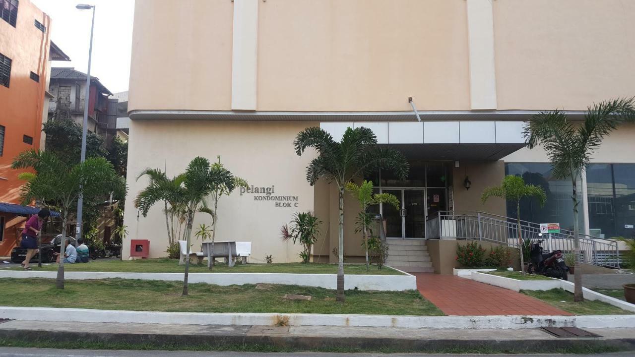 Prestige Pelangi Riverside'S Home Kota Bharu Exteriör bild